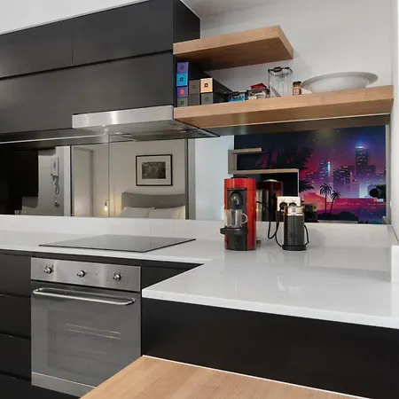 Discover Urban Bliss In Our 1-Bedroom King Bed Apartment! City Views And Cultural Gems Brisbane Exterior photo