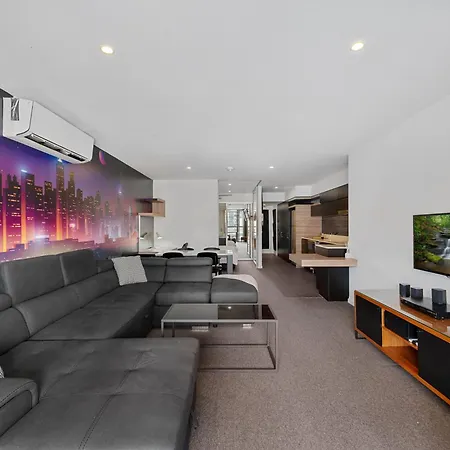 Discover Urban Bliss In Our 1-Bedroom King Bed Apartment! City Views And Cultural Gems Brisbane Exterior photo