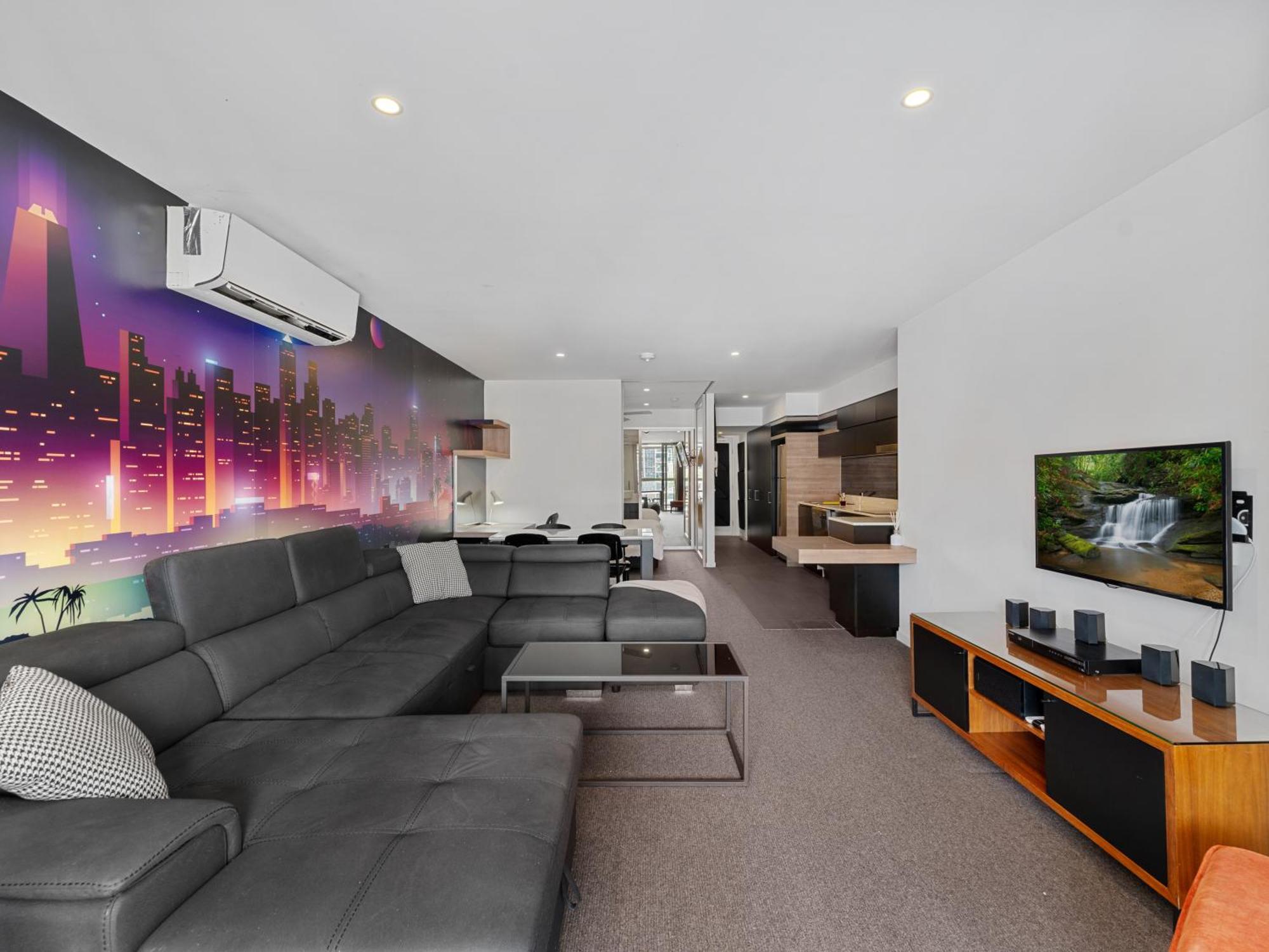 Discover Urban Bliss In Our 1-bedroom King Bed Apartment! Views And Cultural Gems * Brisbane